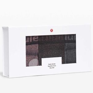 Lululemon Daily Stride Sparkle Crew *Boxed Set
Black / Gold / Silver in size M